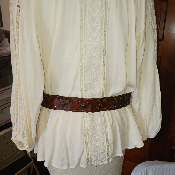 Spell & The Gypsy Top - Picture 8 of 11